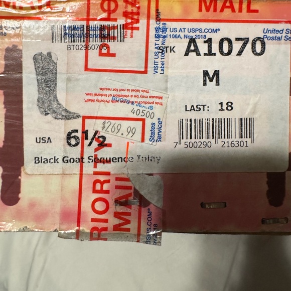 Corral Boots - Picture 2 of 2